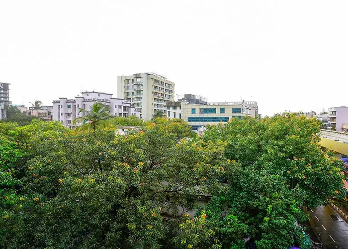 Fabhotel Cruz Royale - Nr- Bandra West Mumbai